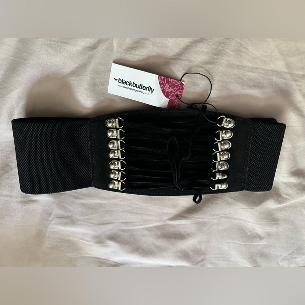Sleek Black and Silver Corset Belt for Stylish Accessorizing